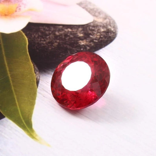 Flawless 9 Ct blood red Mozambique ruby, round cut