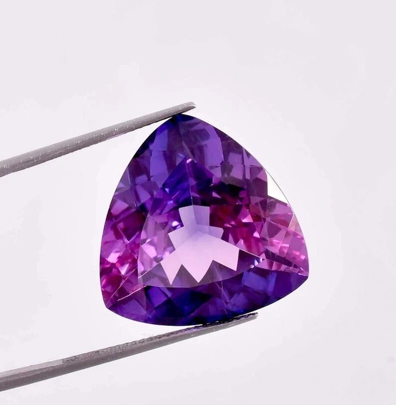 9.02 Ct Bi-Color Purple Sapphire – Unheated Ceylon Trillion Cut